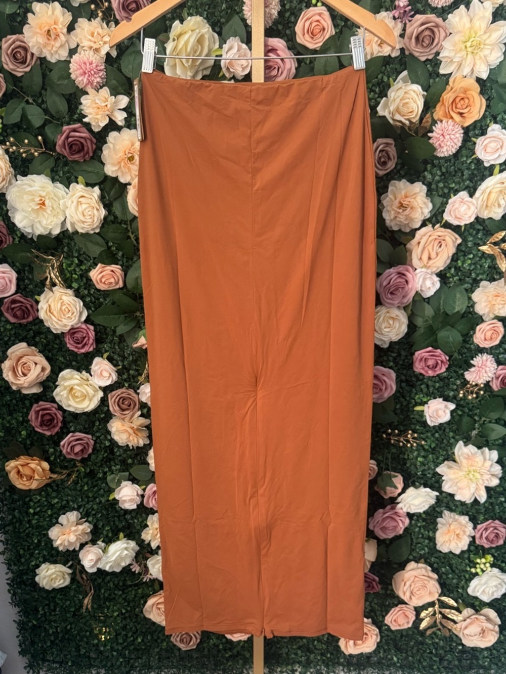 SKIMS Fits Everybody Skirt in Bronze NWT - Picture 3 of 6